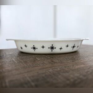 Vintage Pyrex "Compass" Divided Dish - 1 1/2 quart capacity
